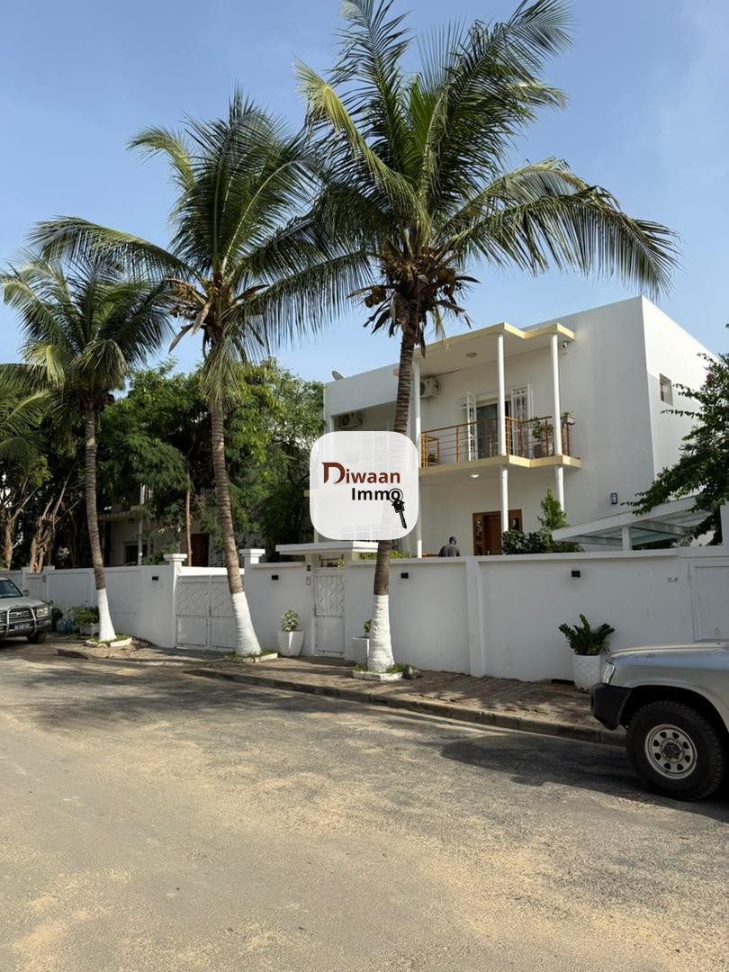 Villa 350M2 a vendre a la cité siprès 2 Mermoz - Image 4