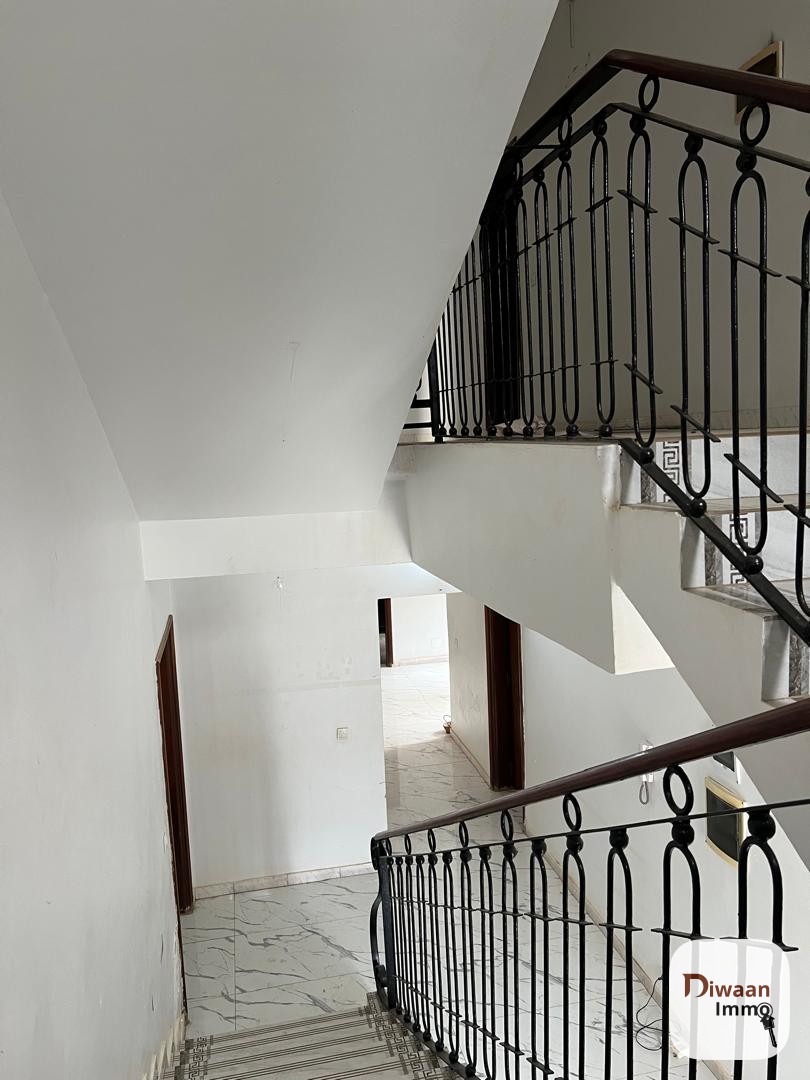 Villa à louer aux Almadies avec 8 chambres et 2 salons. - Image 6