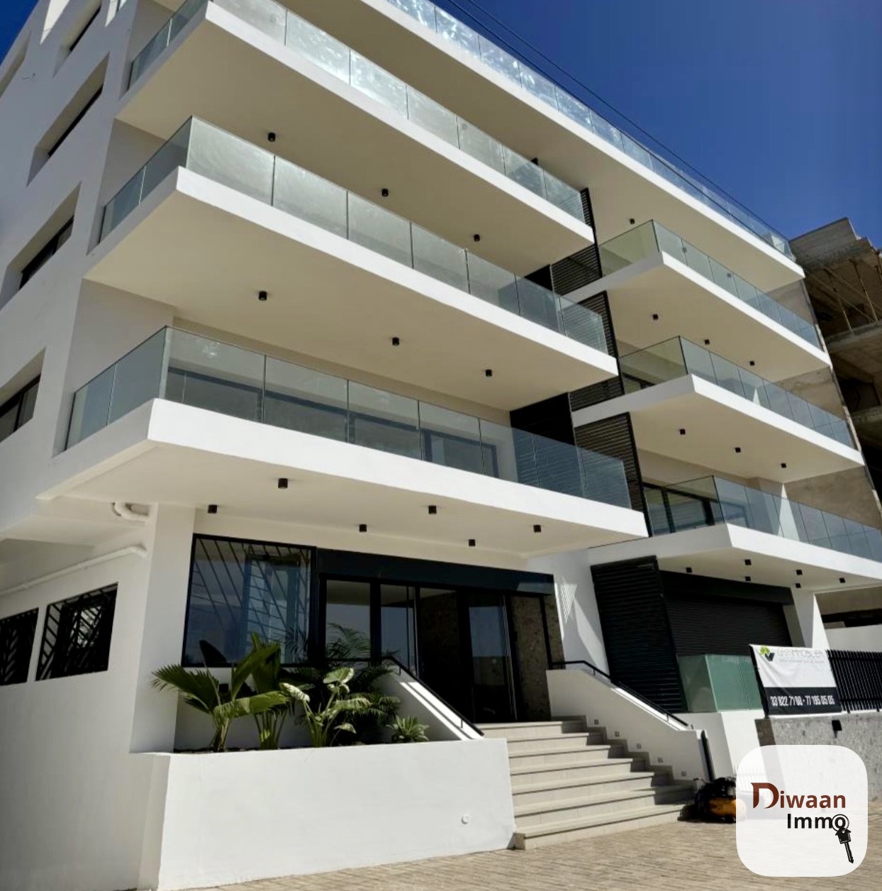 Appartement F4 à louer aux almadies au 3em étage de l'immeuble avec une belle vue sur mer. - Image 1