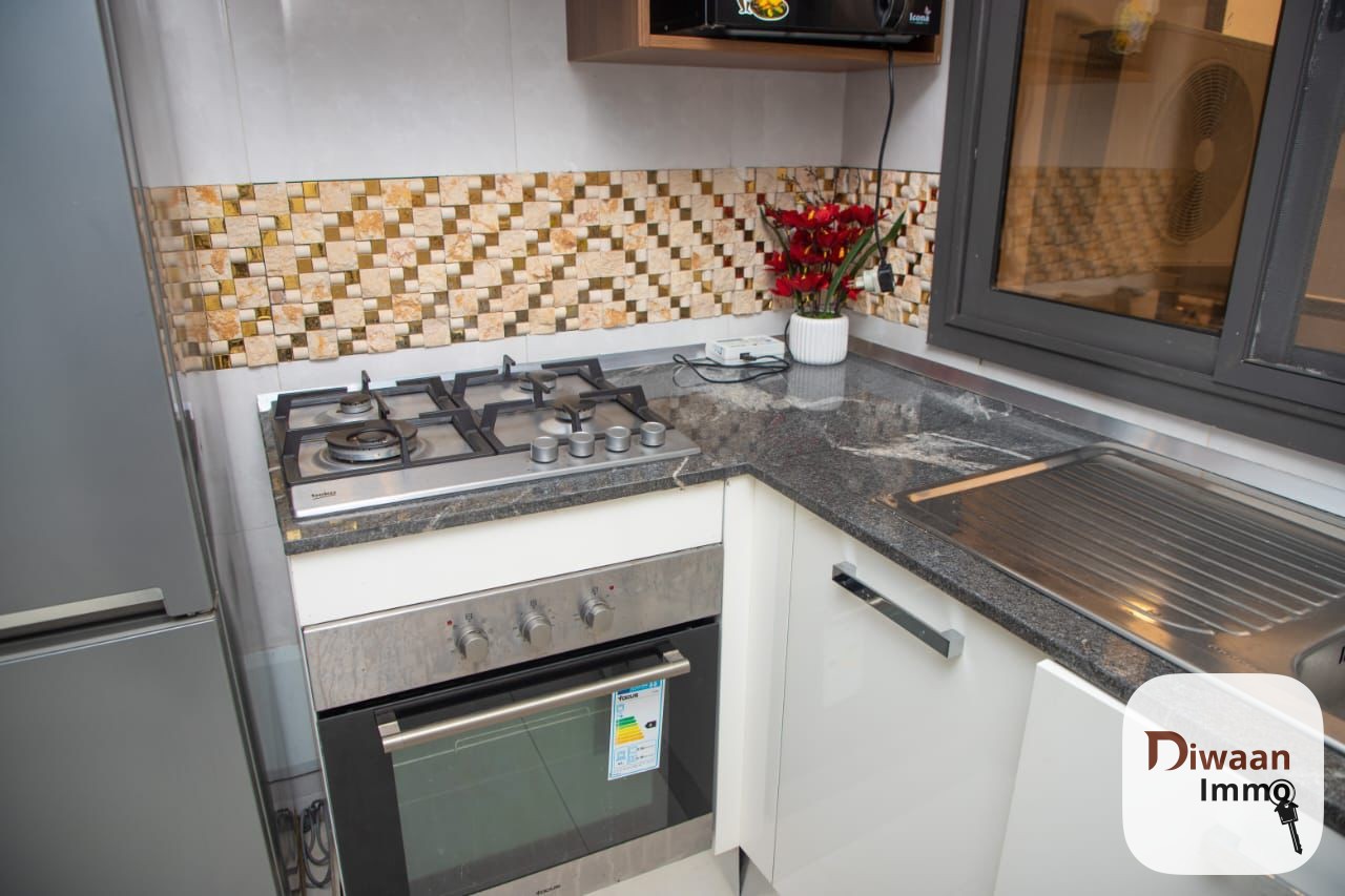 Studio (F2) Meublé aux maristes - Image 3