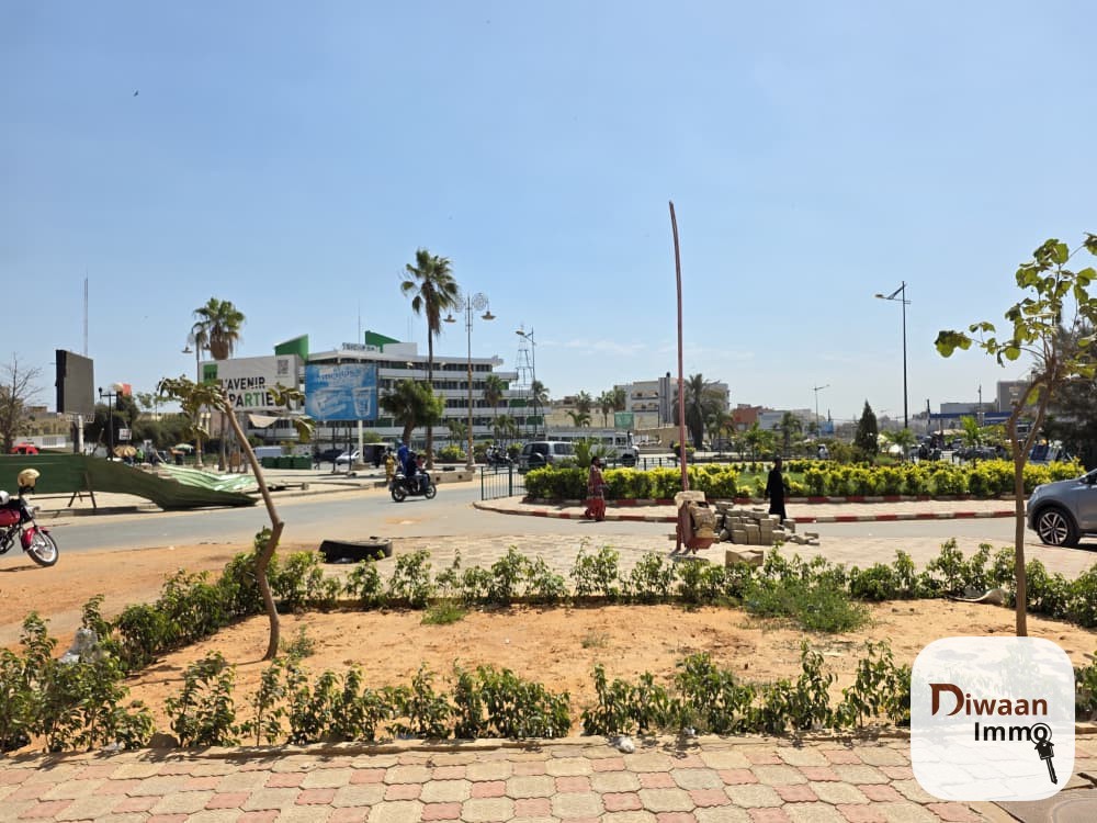 Local commercial à vendre au rond point Jet D'eau - Image 2