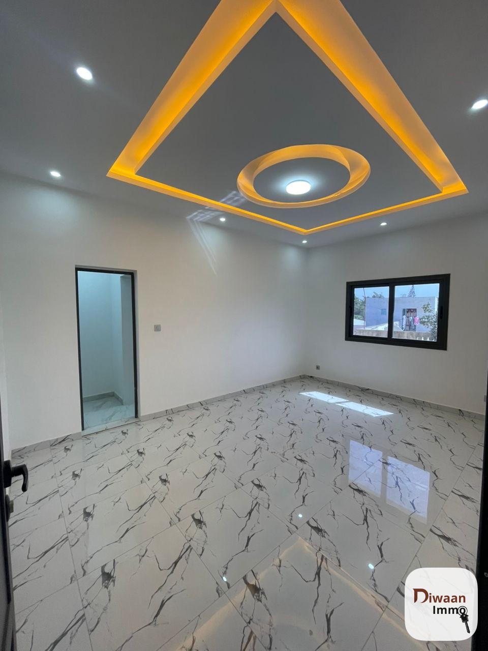 Villa R+2 à vendre à Zac Mbao - Image 6