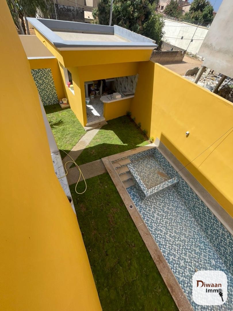 Villa R+2 à vendre à Zac Mbao - Image 11