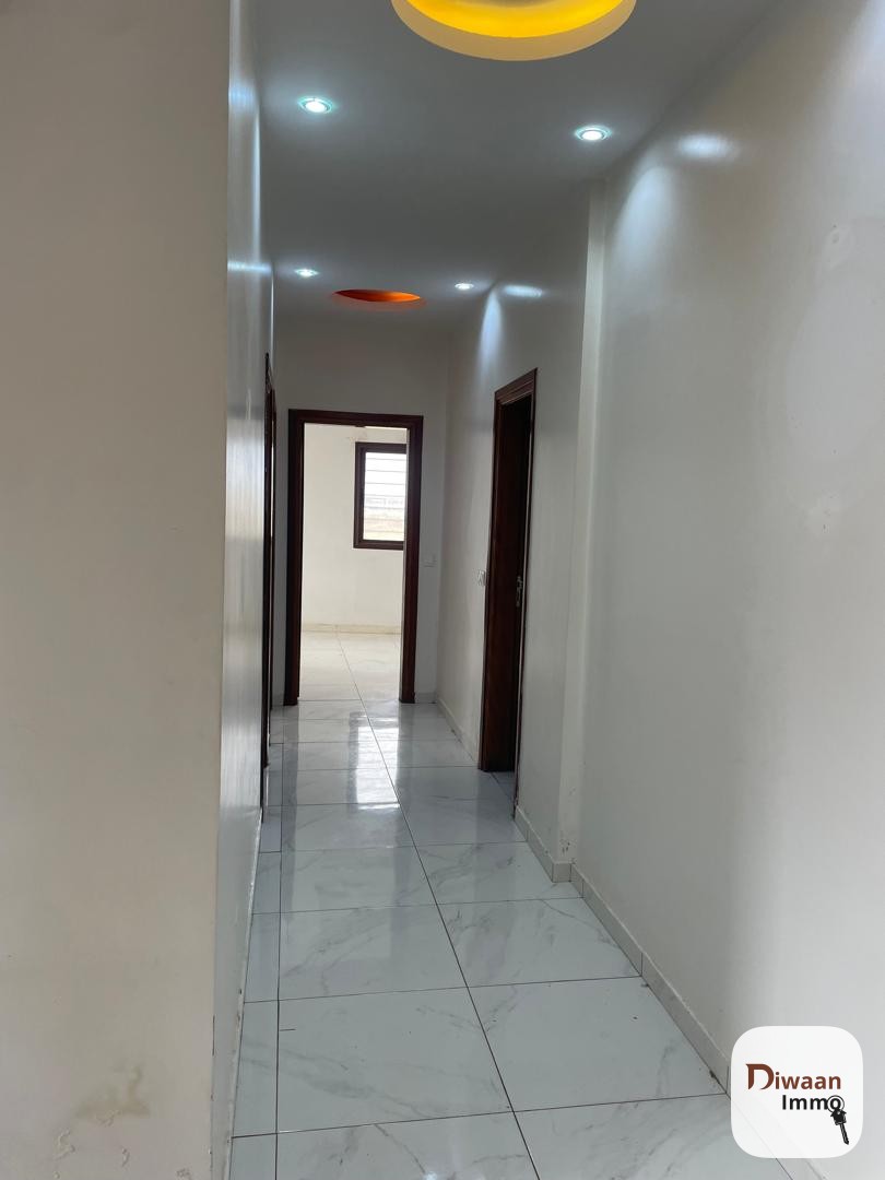 Appartement F4 à louer à la cité Mbackiyou Faye - Image 9