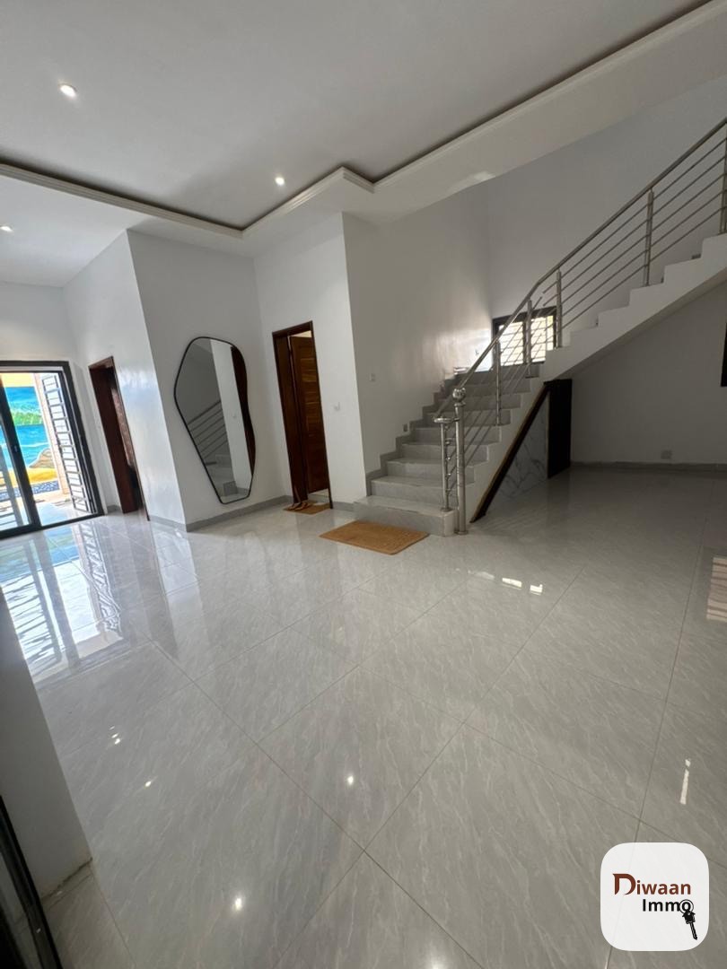 Villa meublé à vendre à toubab dialaw