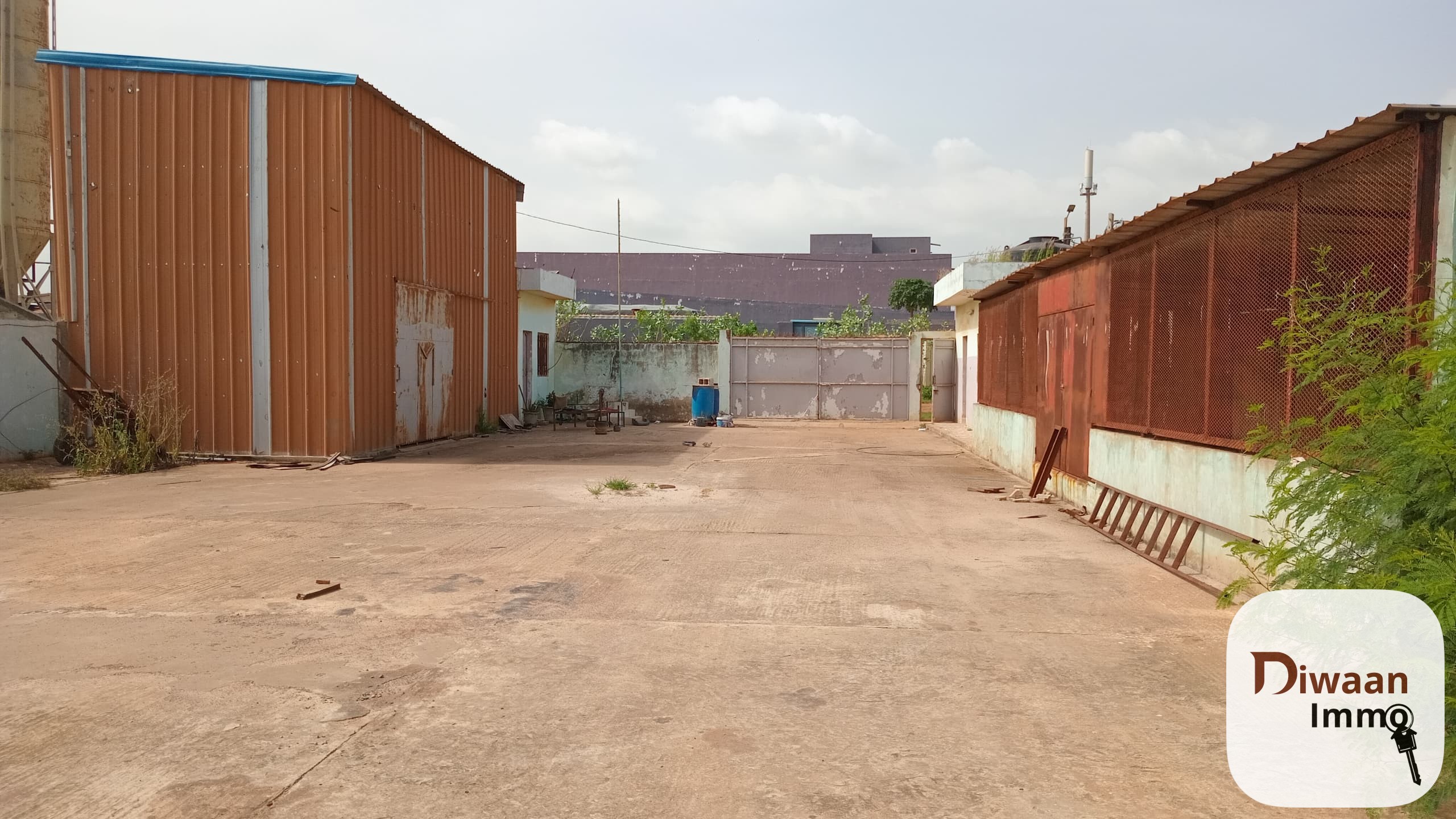Hangar à louer à diamniadio