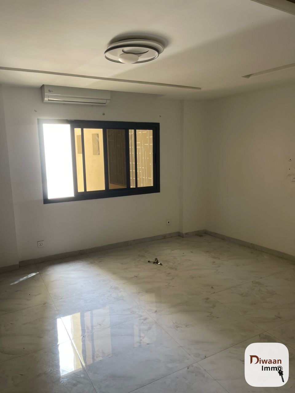 Studio (F2) à louer sur la Vdn - Image 3