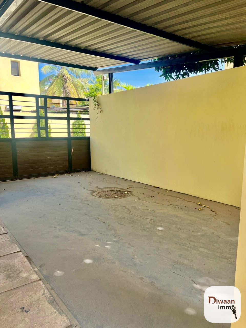 Villa R+1 a louer à Fann Residence - Image 9