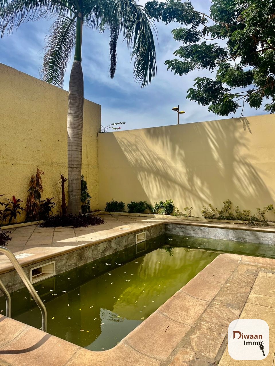 Villa R+1 a louer à Fann Residence - Image 11