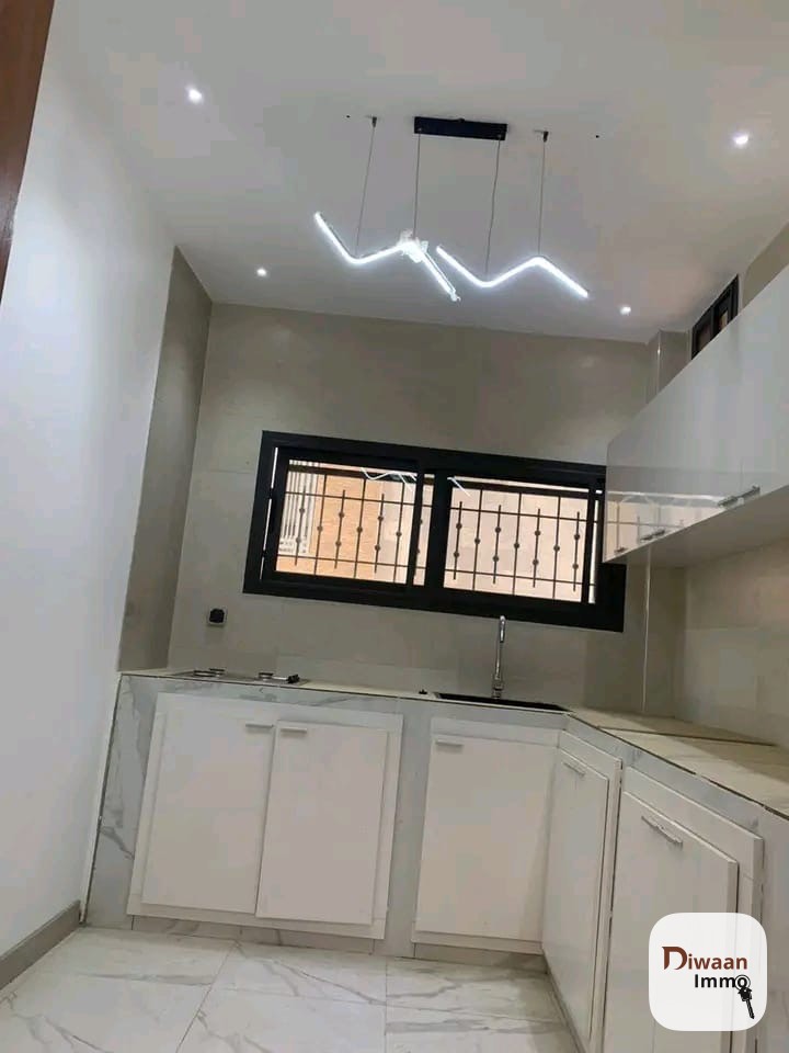 Appartement F4 a louer aux Mamelles cité  Mbackiyou Faye - Image 1