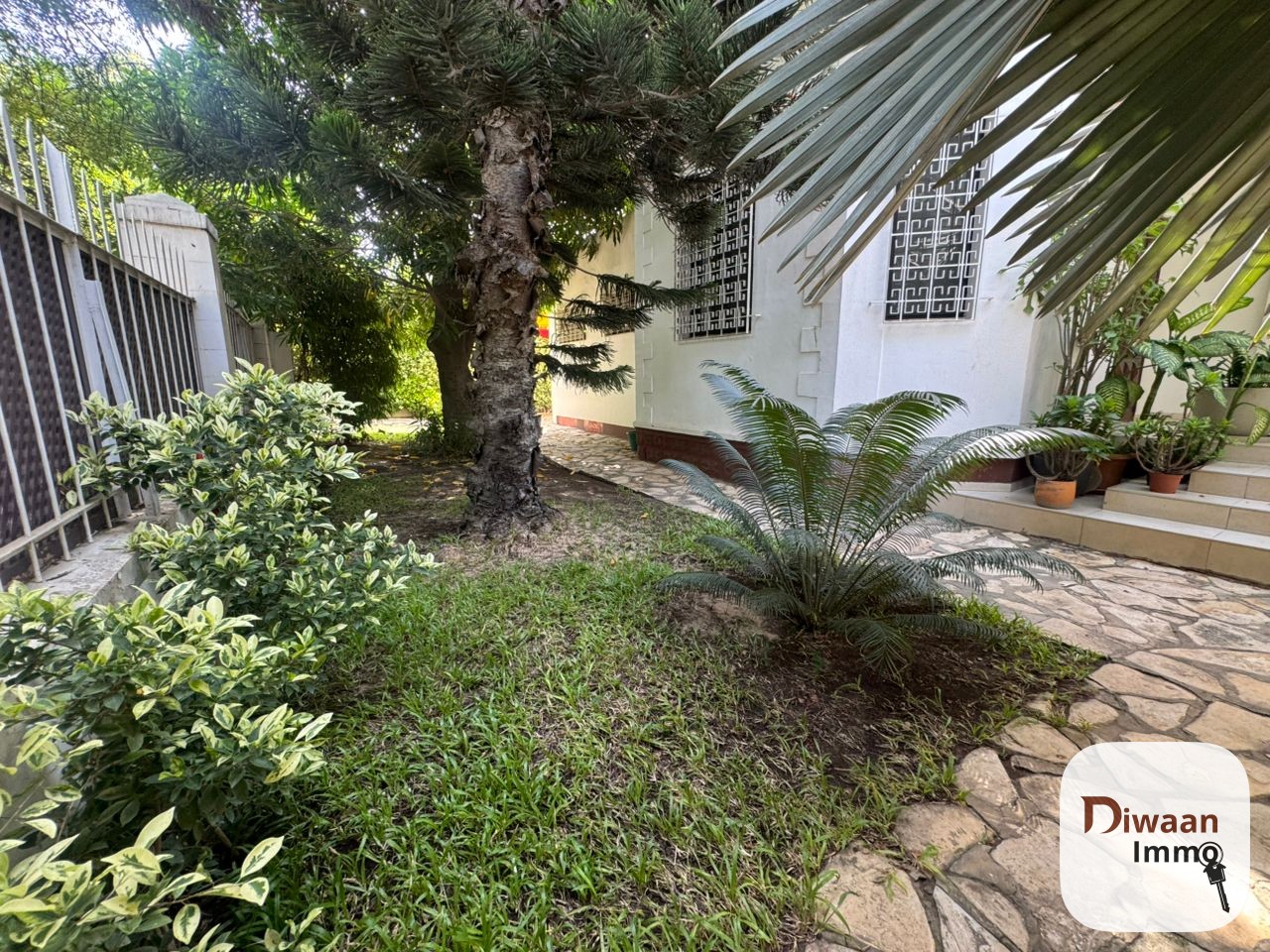 Villa à louer sur la corniche du Plateau - Image 7