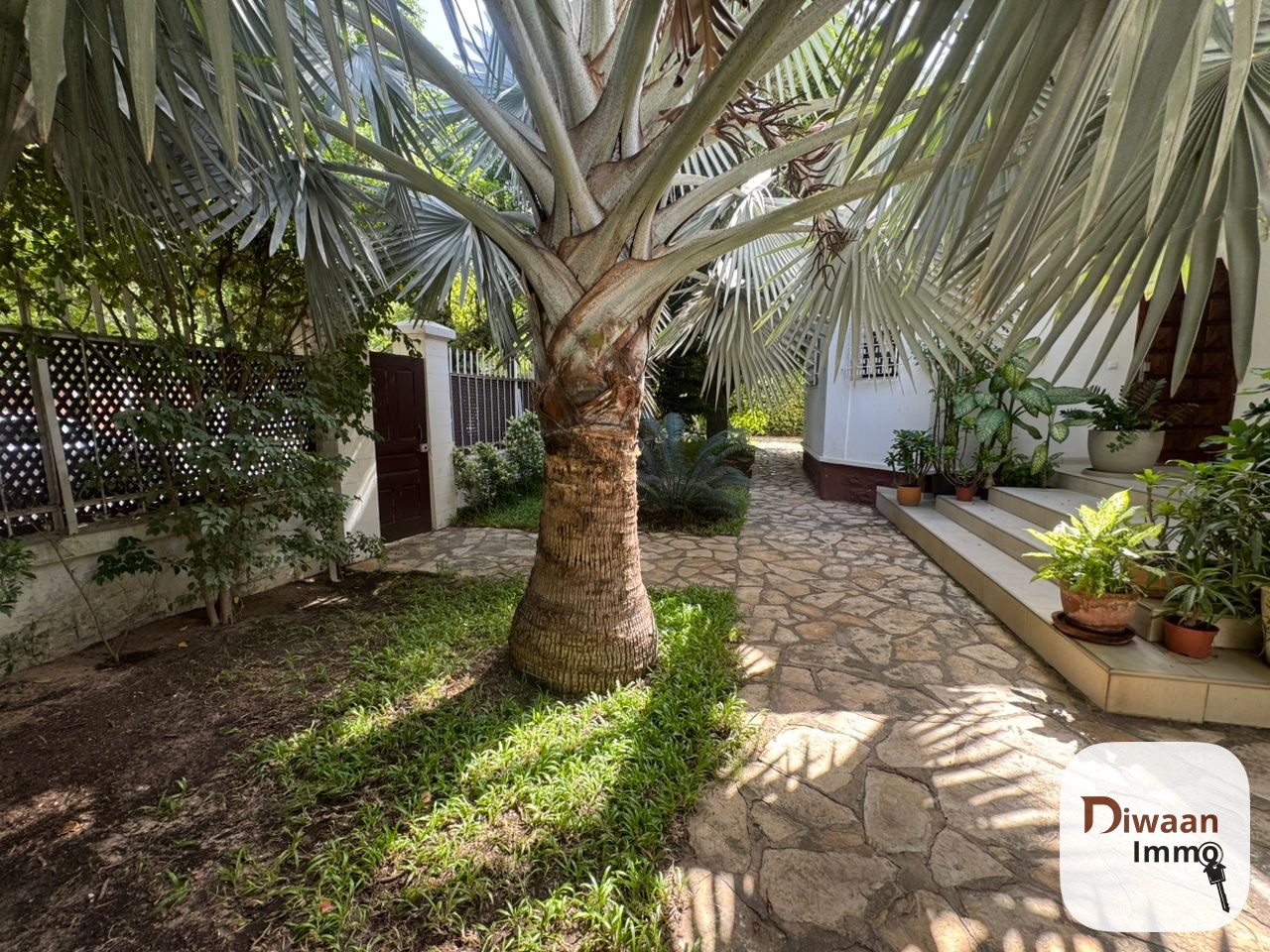 Villa à louer sur la corniche du Plateau - Image 14