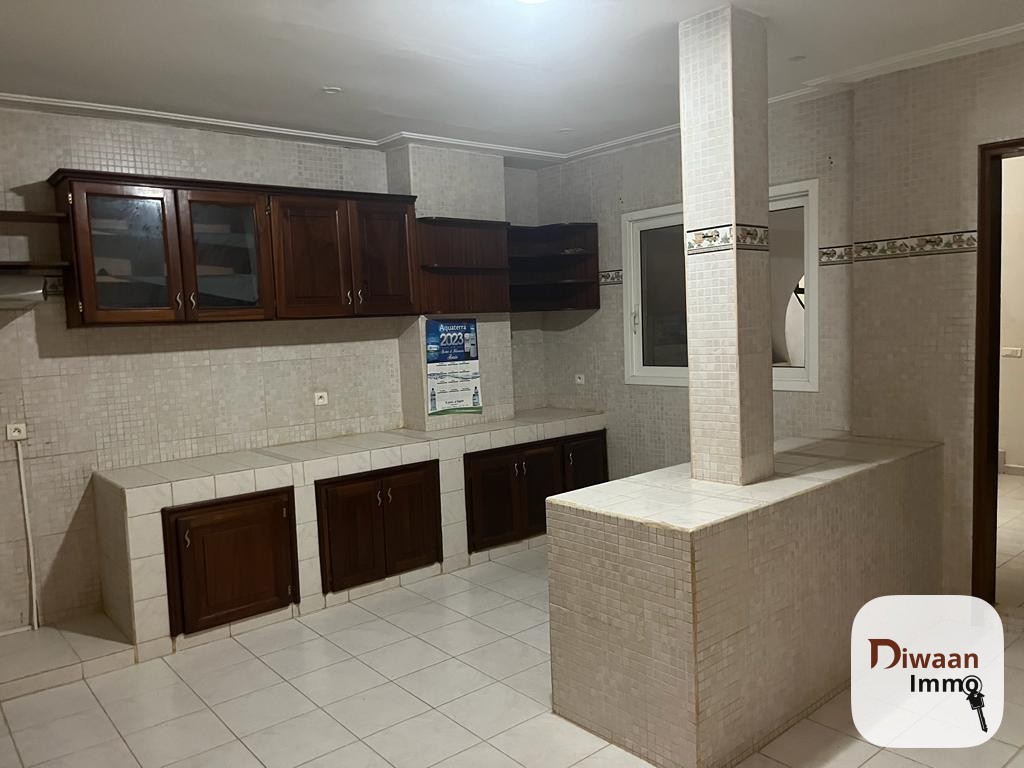 Villa R+1  à louer aux Almadies - Image 3