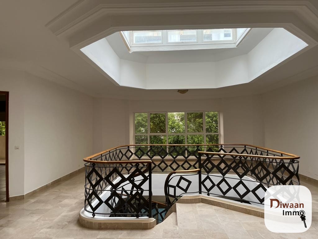 Villa R+1  à louer aux Almadies - Image 20