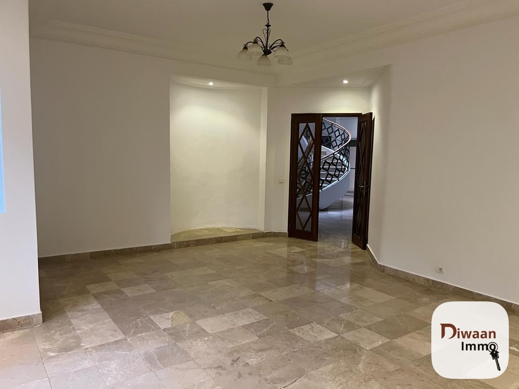 Villa R+1  à louer aux Almadies - Image 23