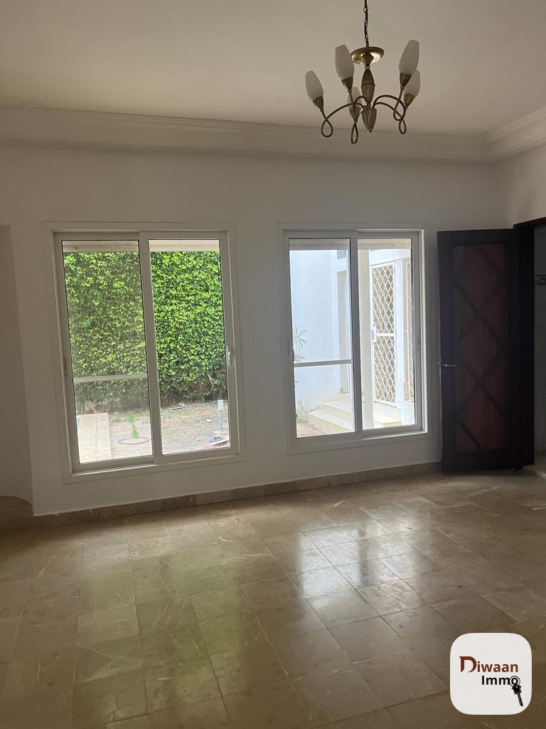 Villa R+1  à louer aux Almadies - Image 33