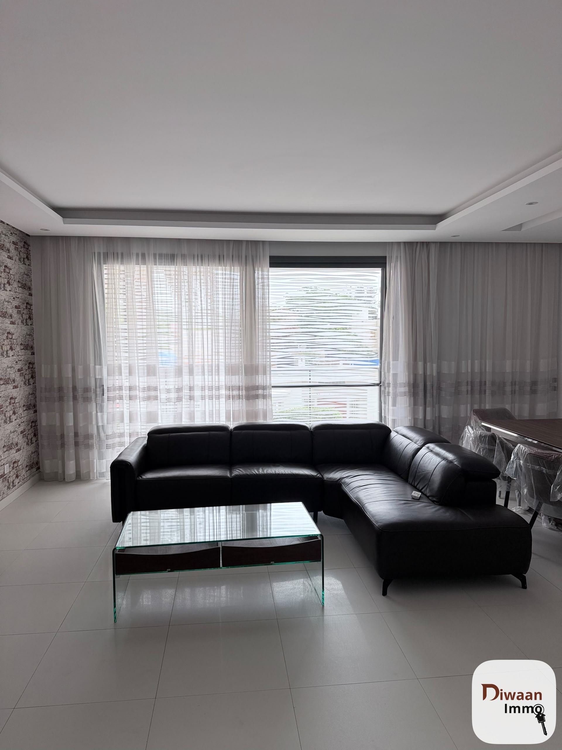 Appartement F4 meublé à louer au Point E