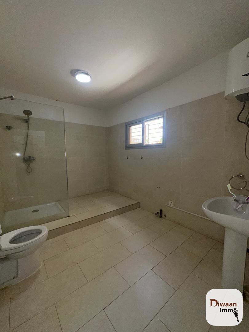 Villa F5 à louer à Yoff Biagui - Image 3